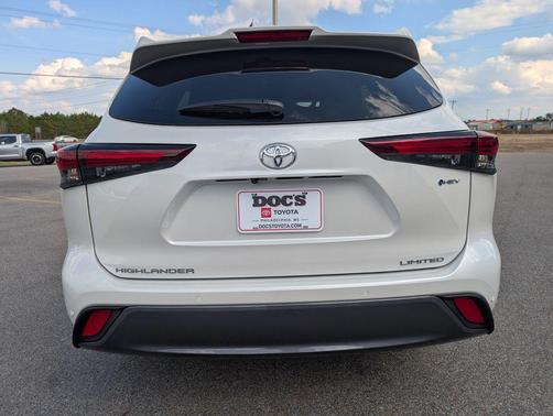 2026 Toyota Highlander Hybrid Limited