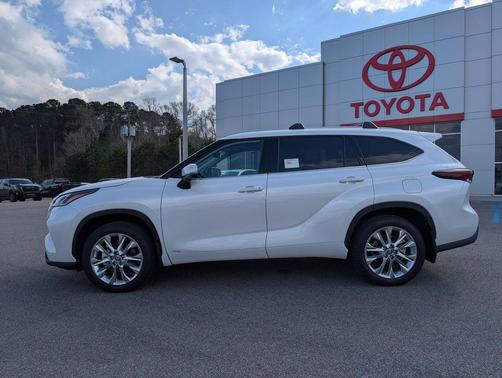 2026 Toyota Highlander Hybrid Limited