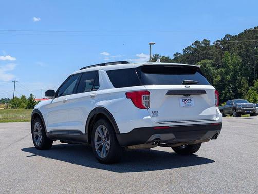 Star White Metallic Tri-Coat 2021 Ford Explorer XLT