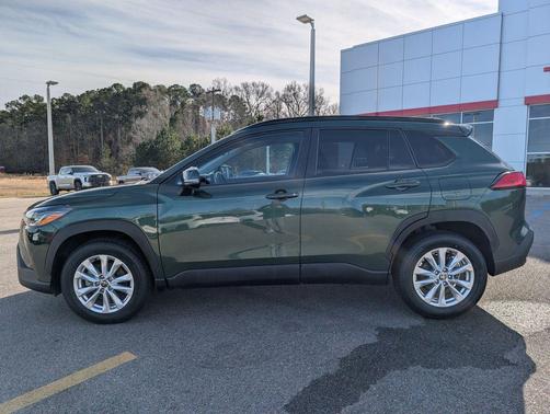 2022 Toyota Corolla Cross LE