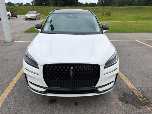 Pristine White Metallic Tri-Coat 2025 Lincoln Corsair Premiere