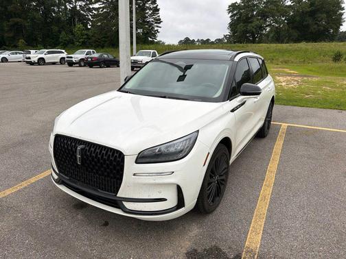 Pristine White Metallic Tri-Coat 2025 Lincoln Corsair Premiere