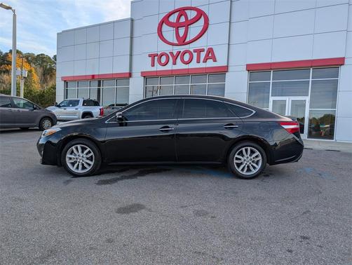 2013 Toyota Avalon XLE