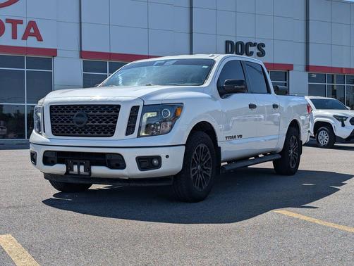 2018 Nissan Titan SV
