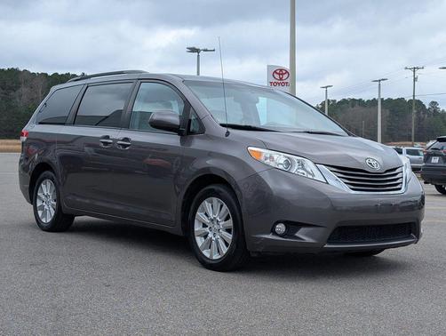 2013 Toyota Sienna XLE