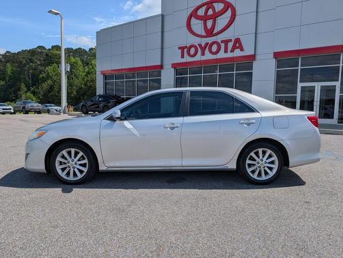 Classic Silver Metallic 2013 Toyota Camry XLE