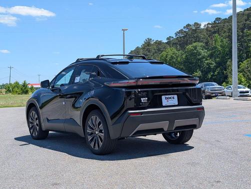 Midnight Black Metallic 2026 Toyota C-HR XSE
