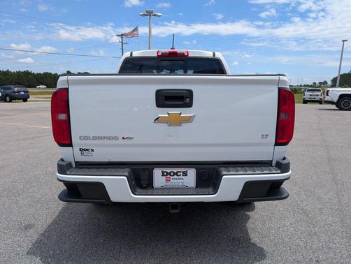 Summit White 2018 Chevrolet Colorado LT