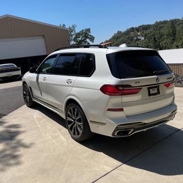 2020 BMW X7 M50i