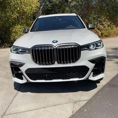 2020 BMW X7 M50i