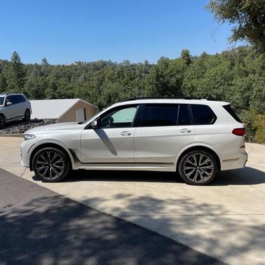 2020 BMW X7 M50i