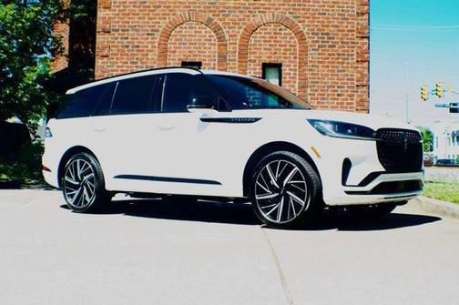 Pristine White 2025 Lincoln Aviator Black Label AWD
