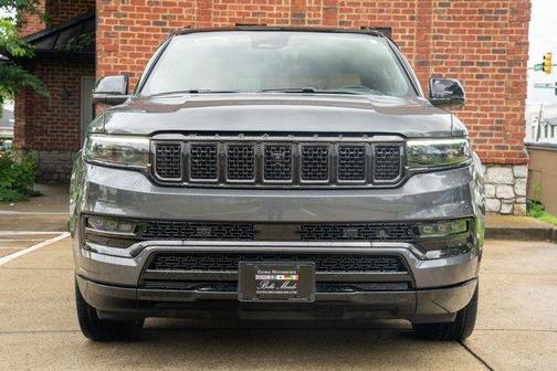 Metallic 2025 Jeep Grand Wagoneer Series III