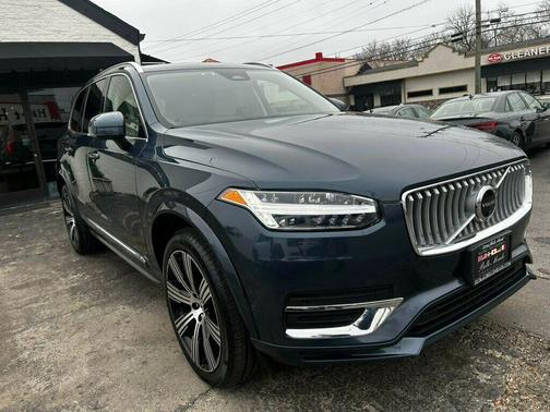 2024 Volvo XC90 B6 Plus Bright Theme 7-Seater