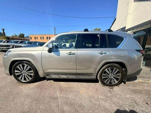 2023 Lexus LX 600 Luxury