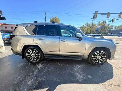 2023 Lexus LX 600 Luxury