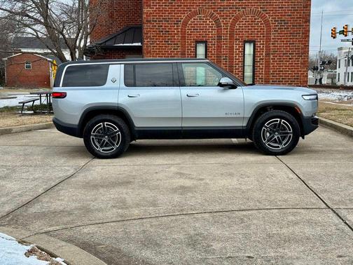 2026 Rivian R1S DUAL MOTOR STANDARD PACK