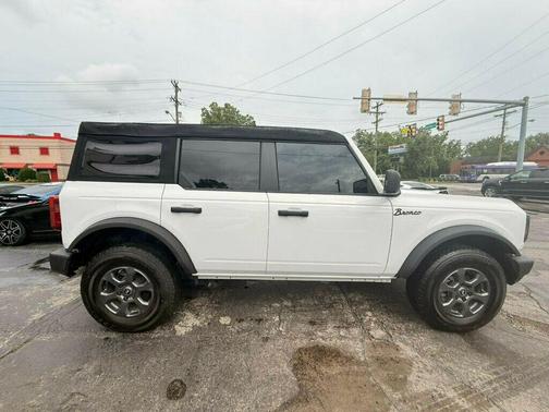 2023 Ford Bronco Base