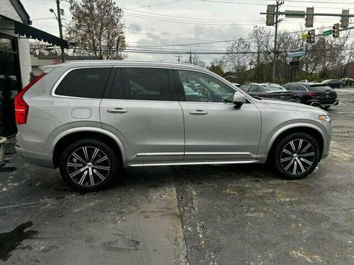 2023 Volvo XC90 B5 Plus