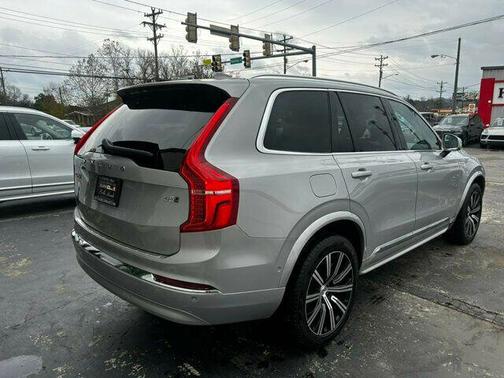 2023 Volvo XC90 B5 Plus