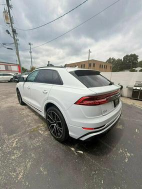 2023 Audi Q8 55 Premium Plus