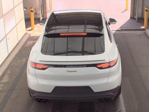 2023 Porsche Cayenne Platinum Edition