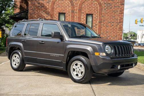 Granite Crystal Clearcoat Metallic 2017 Jeep Patriot Sport