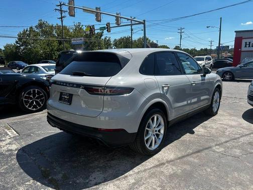 2021 Porsche Cayenne Base
