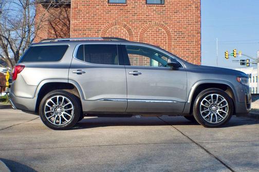 2022 GMC Acadia Denali