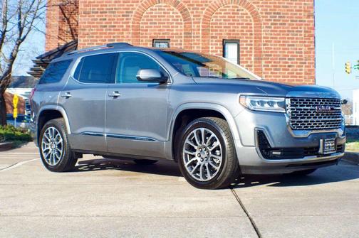 2022 GMC Acadia Denali