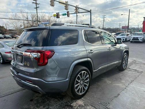 2022 GMC Acadia Denali