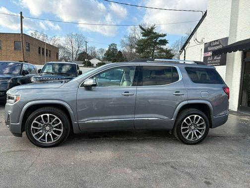 2022 GMC Acadia Denali