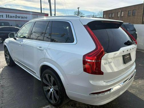 2024 Volvo XC90 B6 Ultimate Bright Theme 7-Seater