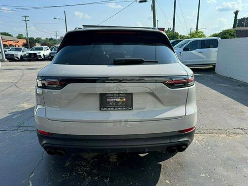 2022 Porsche Cayenne S Platinum Edition