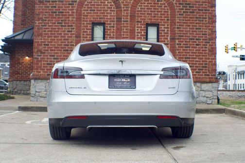 2015 Tesla Model S 85D