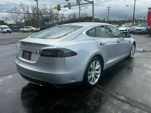 2015 Tesla Model S 85D