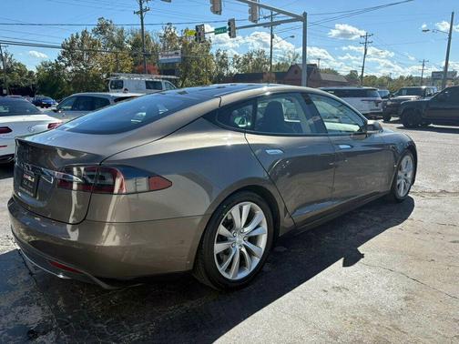 2015 Tesla Model S 85