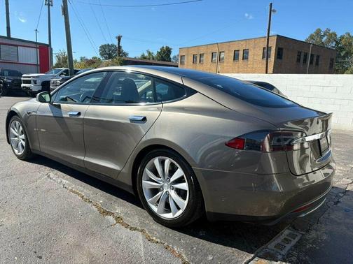 2015 Tesla Model S 85