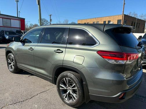 2017 Toyota Highlander 