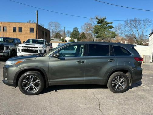2017 Toyota Highlander 