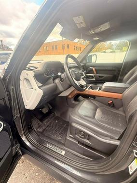 2022 Land Rover Defender 110 X-Dynamic HSE