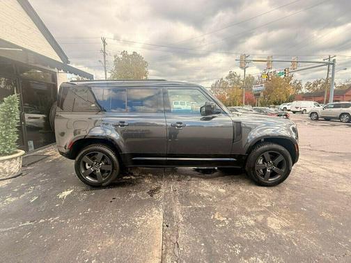 2022 Land Rover Defender 110 X-Dynamic HSE