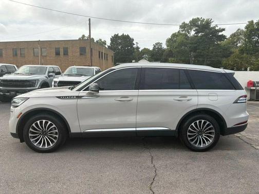 2023 Lincoln Aviator Standard AWD