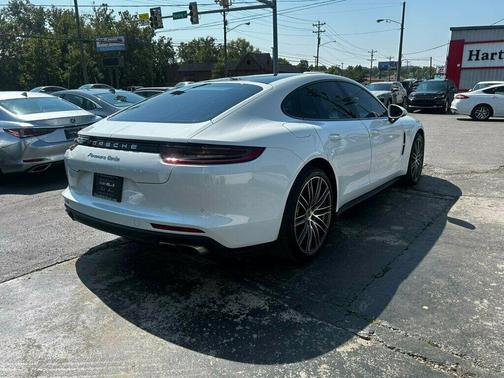 2018 Porsche Panamera Turbo