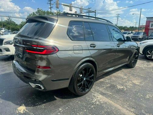 2023 BMW X7 xDrive40i