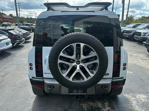 2023 Land Rover Defender 110 X-Dynamic SE