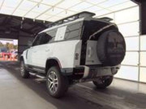 2023 Land Rover Defender 110 X-Dynamic SE