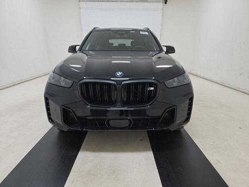 2024 BMW X5 M60i