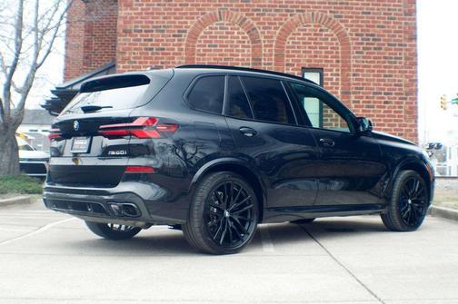 2024 BMW X5 M60i