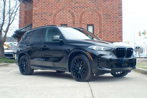 2024 BMW X5 M60i